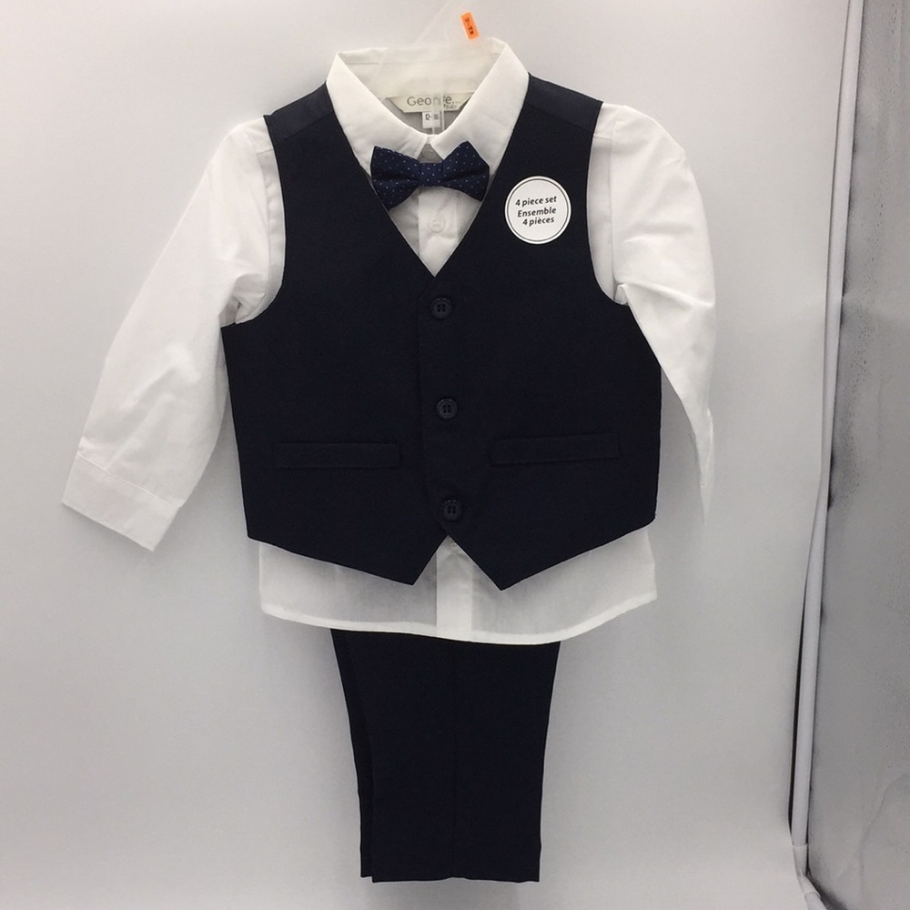 Infant Boys 4 Piece Formal Suit Size 12-18 Months
